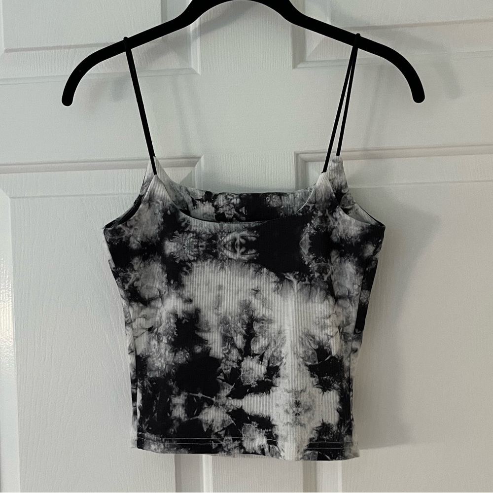 SHEIN Sleeveless Top - Picture 3 of 3